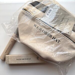 NWT WeWoreWhat Gift Set Cream Cosmetic Bag + 001 Travel Size